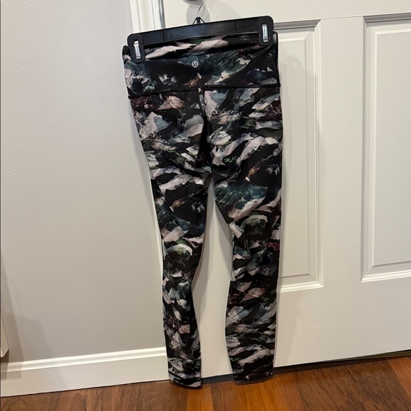 lululemon athletica Multicolor Patterned Leggings - Picture 2 of 2